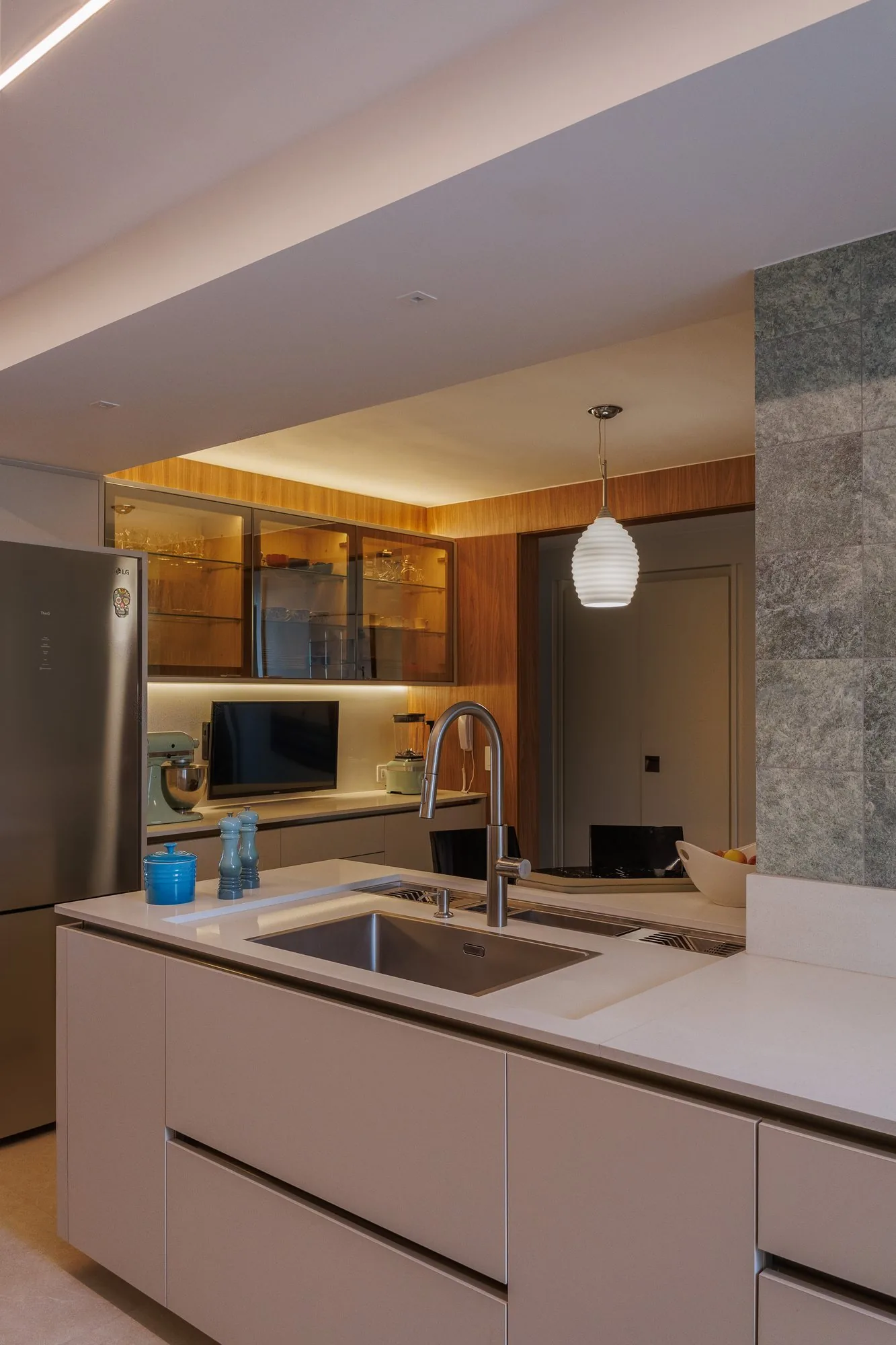Rua Barão de Jaguaripe, Apartamento Ar