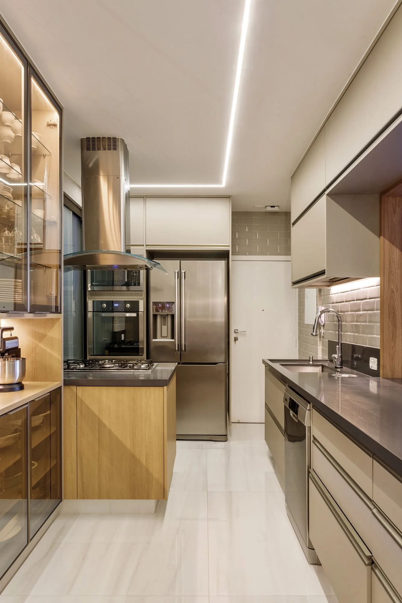 Av. Borges de Medeiras, Apartamento Jl